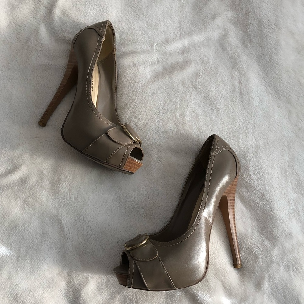 Taupe heels